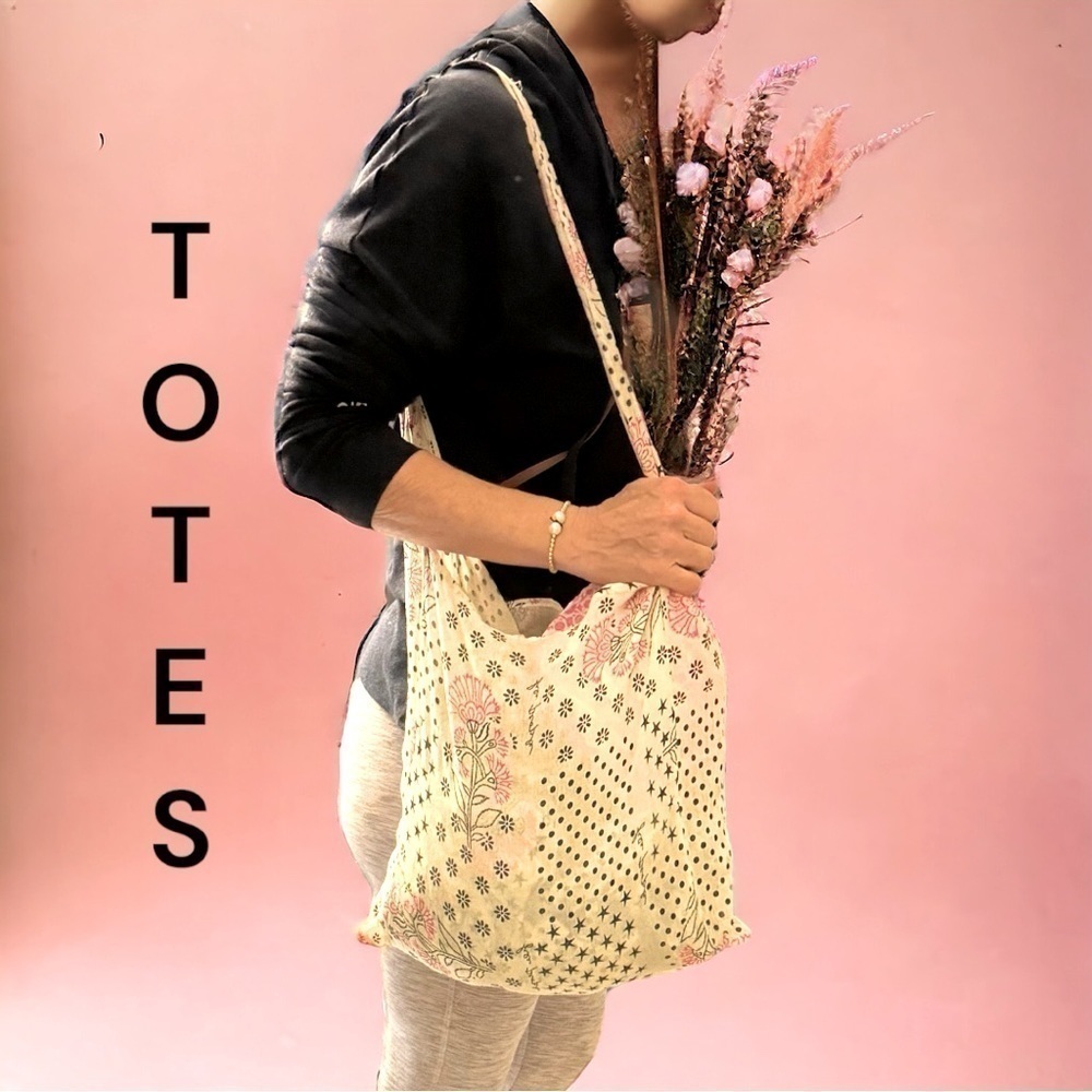 Free people fabric tote bags. New never used.‎
